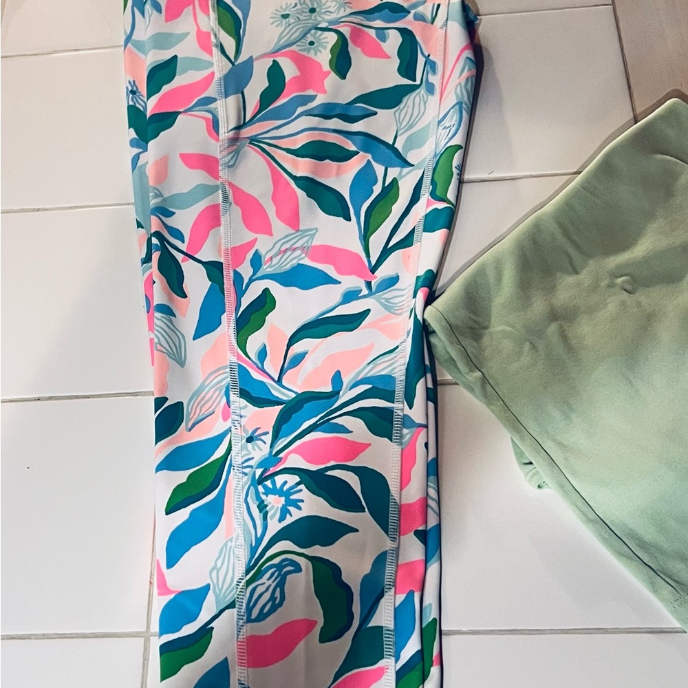 Lilly Pulitzer Luxletic Floral Leggings in Pink and Blue